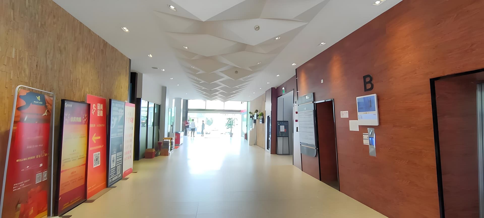 电梯厅